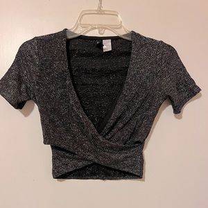 NWOT h&m sparkly crop top size small